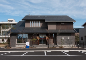 タカノホーム株式会社｜自然素材の家のモデルハウス