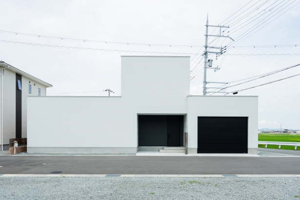   simple note 金沢北スタジオの施工事例 ビルドインガレージのある家
