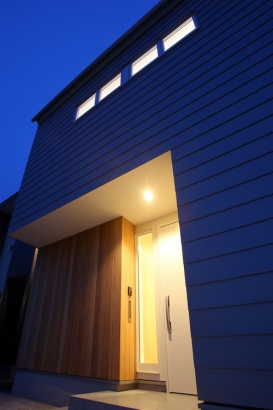   株式会社　シィー・プランニングの施工事例 TE-house 光が包む白い家。