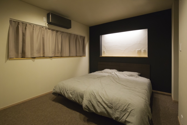 寝室  株式会社 イングの施工事例 インナーガレージのシンプルな和モダン住宅。
