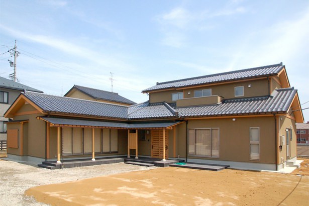   住樂工房  JURAKU  |  石川県小松市でデザインと品質にこだわった住宅づくりの施工事例 和の邸宅・二世帯の住まい。