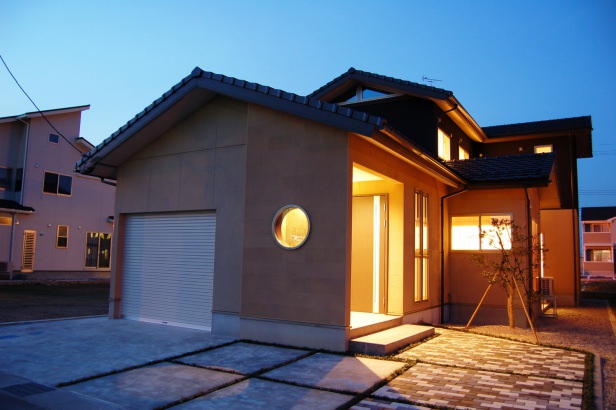   住樂工房  JURAKU  |  石川県小松市でデザインと品質にこだわった住宅づくりの施工事例 珪藻土の住まい