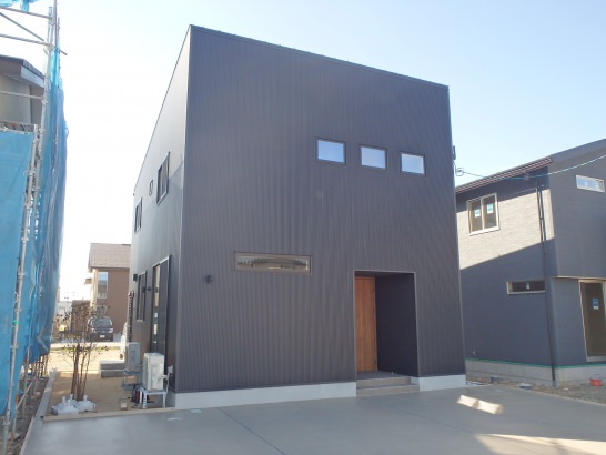   住樂工房  JURAKU  |  石川県小松市でデザインと品質にこだわった住宅づくりの施工事例 スマート&シンプル