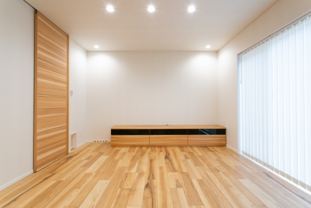   株式会社シモアラの施工事例 無垢の木と通気、安心して暮らす家