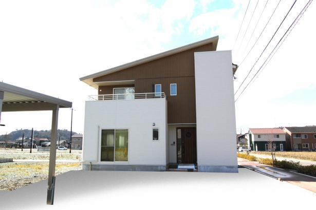 外観  新日本ホーム株式会社の施工事例 屋根裏収納のあるお家
