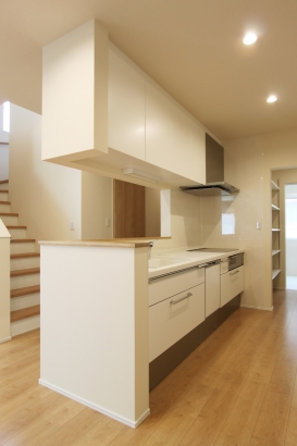 キッチン  新日本ホーム株式会社の施工事例 開放感を生む和室