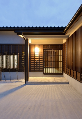   株式会社TAKATA建築の施工事例 「加賀友禅と住まう家」 thumbnail