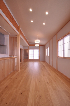 広々としたＬＤＫ 株式会社TAKATA建築の施工事例 上品な白木の空間