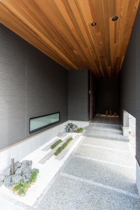 京町屋風のアプローチ オダケホーム株式会社の施工事例 空間もココロもゆったりな家