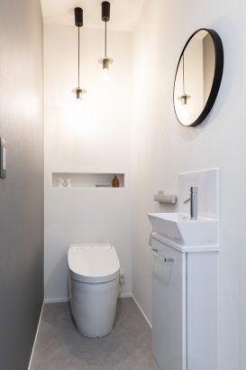 トイレ オダケホーム株式会社の施工事例 住みやすさと使い心地を追求したSIMPLE GRAY BOX