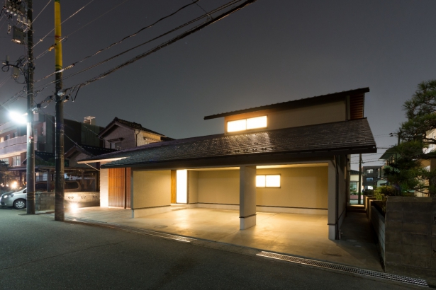 一家　外観 株式会社 一家／石川県 金沢市 デザイン住宅 設計 新築 リフォームの施工事例 中庭を望む家