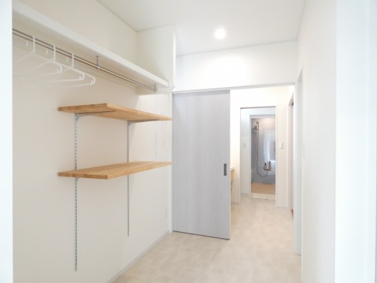   ホーム・ホーム株式会社の施工事例 ヒノキの天井がきもちのいい小上がり和室のある家