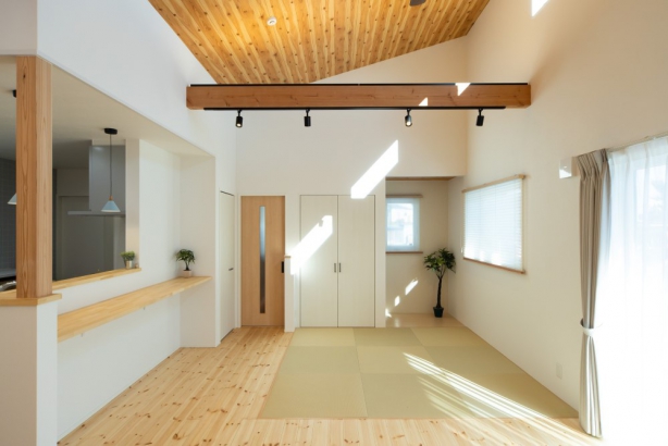   株式会社大貫工務店の施工事例 勾配天井と畳コーナーが特徴的な平屋