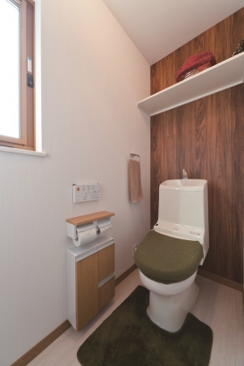 トイレ 株式会社タクミの施工事例 木の温もりを感じられる家