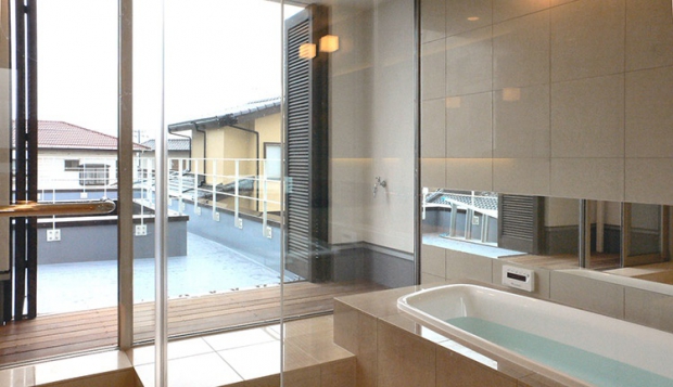 浴室 株式会社 河野工務店の施工事例 高台の邸宅、贅沢な空間