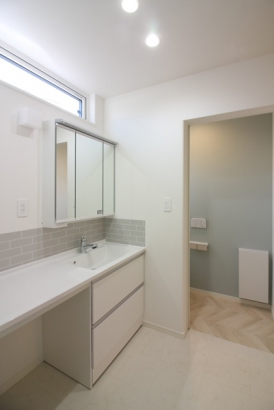 実例　奥州市　清潔感漂うスタイリッシュな洗面・トイレ 伸和ハウス 株式会社の施工事例 アレクサを使った最新のスマートホーム