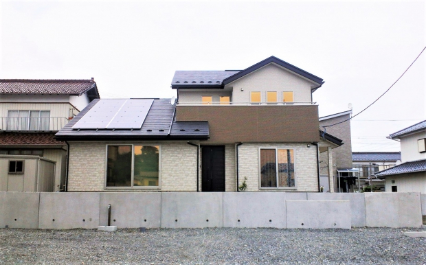   日本ハウスホールディングス　岩手の施工事例 【北上支店】三世帯　絆の家