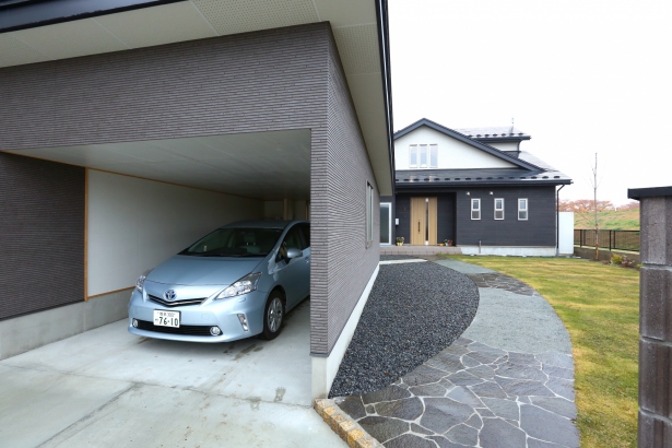   日本ハウスホールディングス　岩手の施工事例 【北上支店】吹抜けが演出する大らかな和風住宅