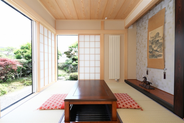   日本ハウスホールディングス　岩手の施工事例 【北上支店】日本庭園を眺める家　～家族と至福のひとときを～